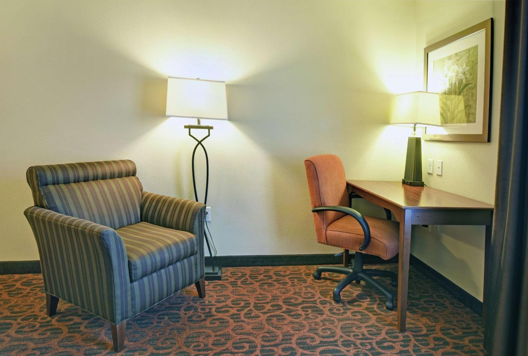 Hotel Hampton 3*
