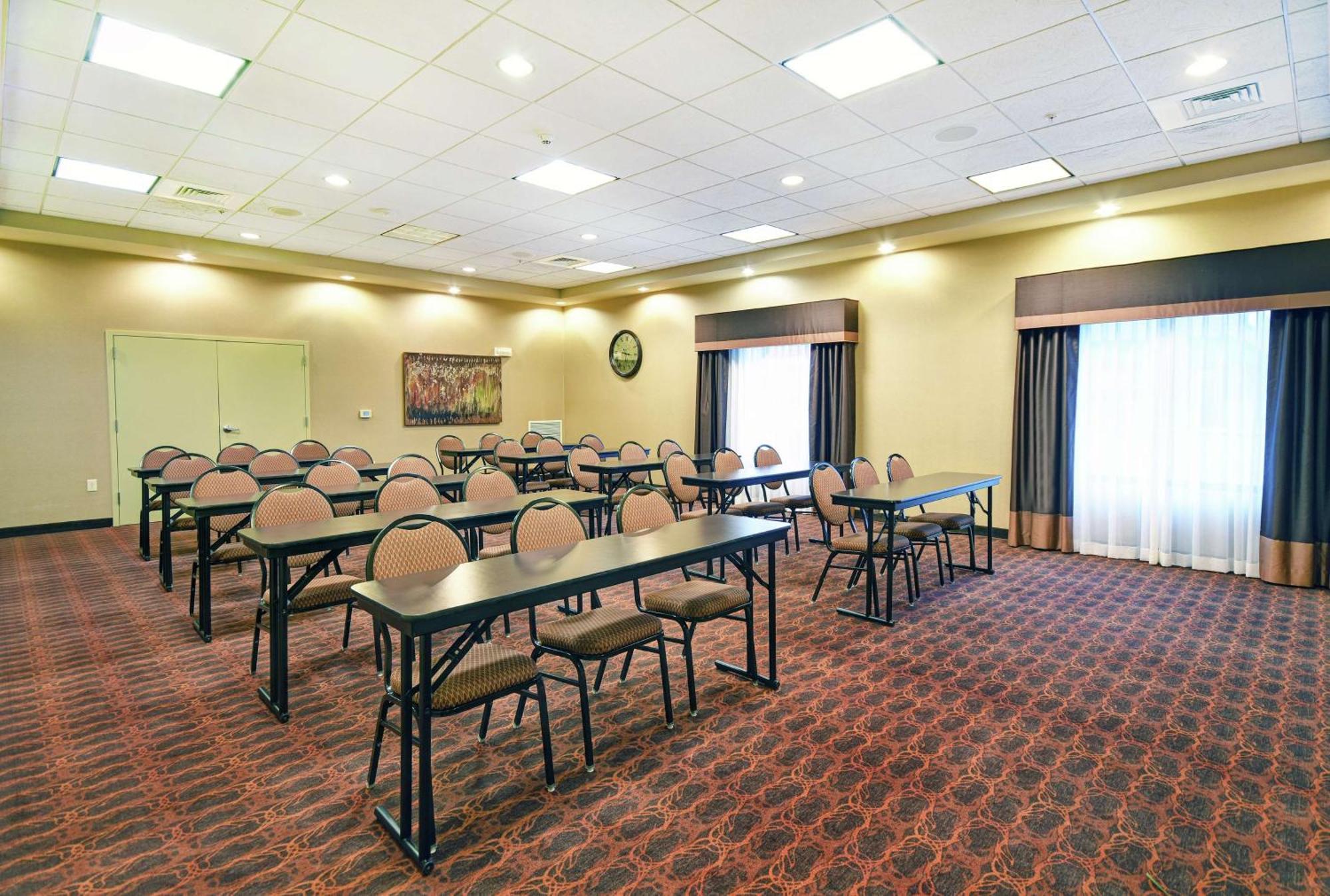 Hampton Hotel 3*