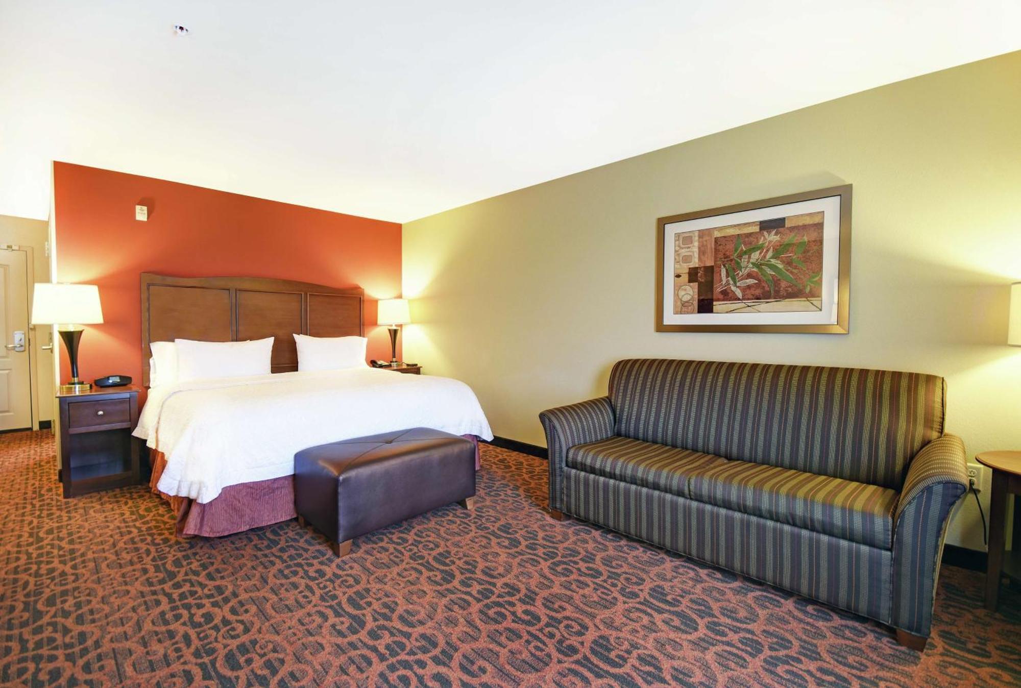 Hampton Hotel 3*