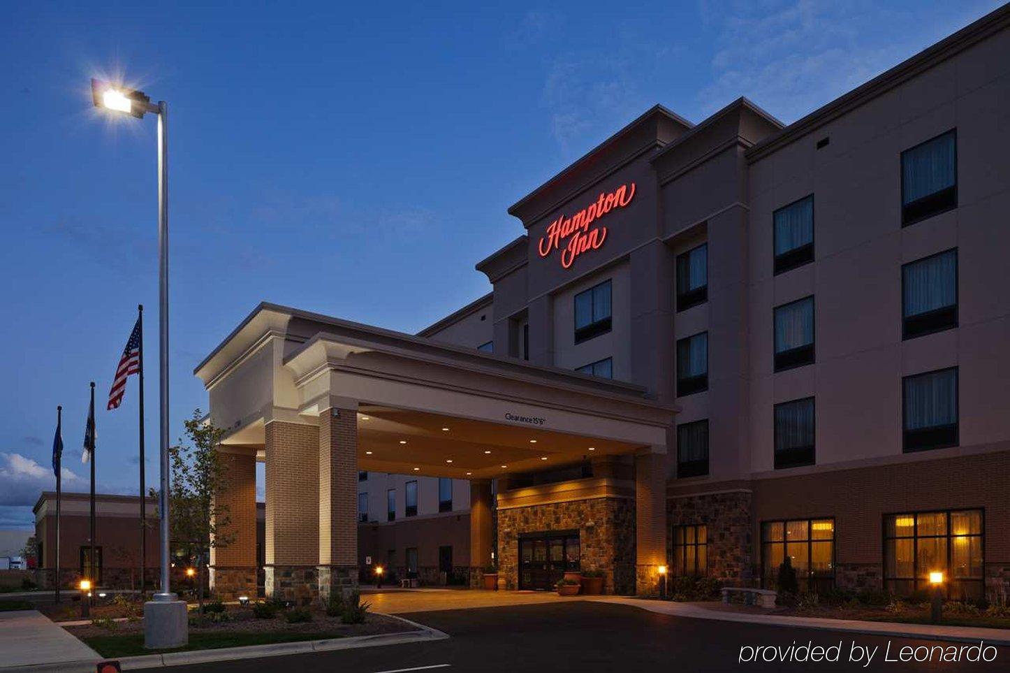 Hampton 3*